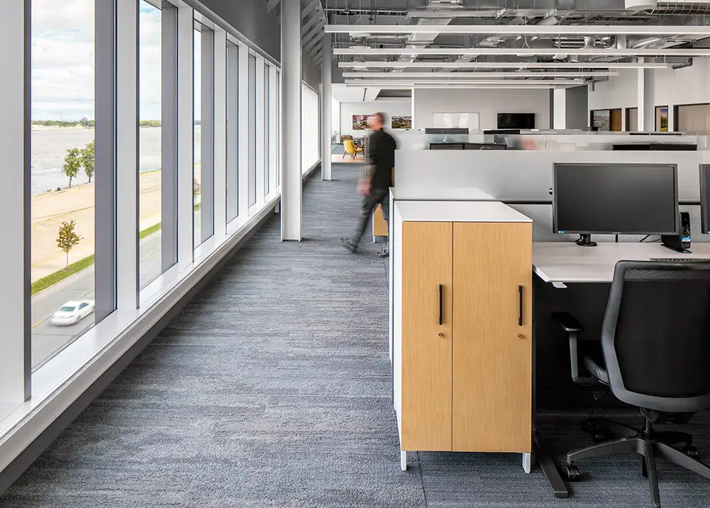 怎樣對(duì)辦公室裝修進(jìn)行個(gè)性化風(fēng)格設(shè)計(jì)，才能展現(xiàn)企業(yè)個(gè)性與品牌價(jià)值？